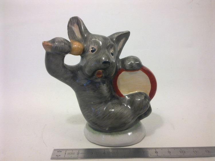 14. Скотч-терьер с барабаном