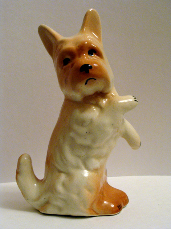 30. Стоячий скотчик майолика